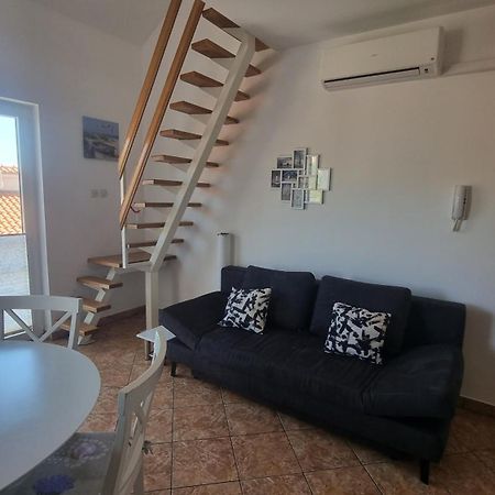 Apartment Helmut With Sea View Башка Экстерьер фото