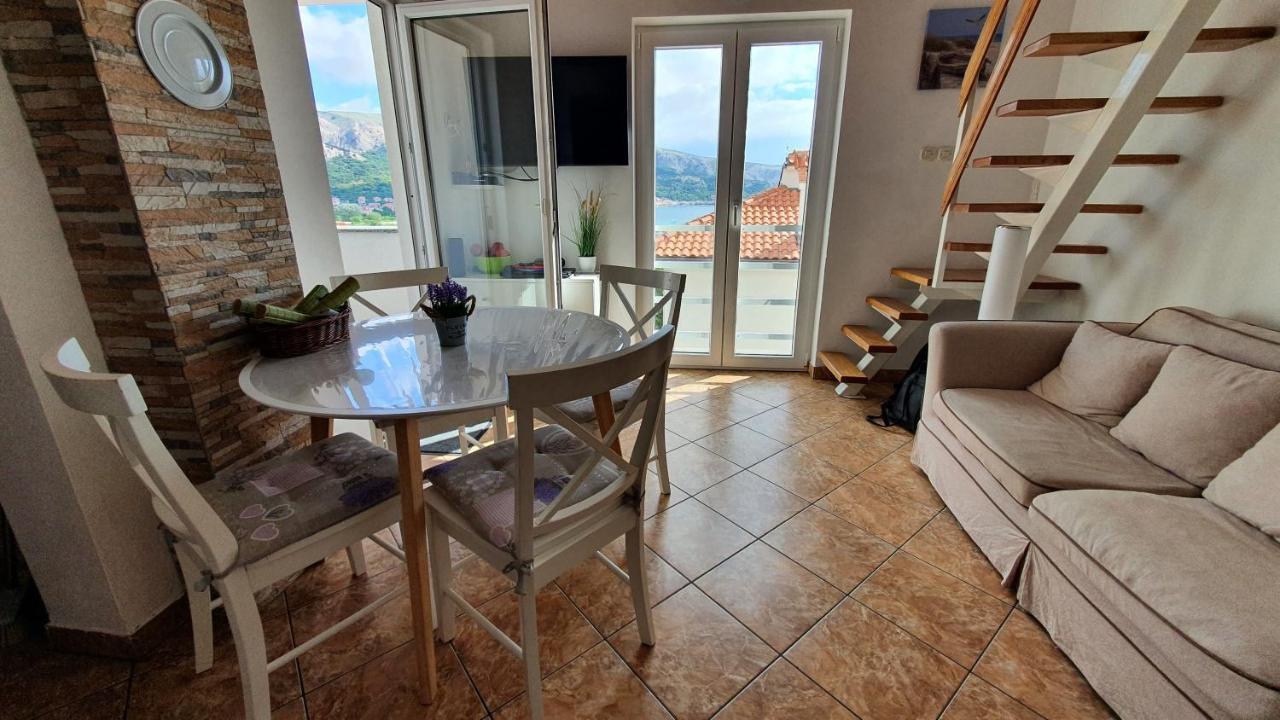 Apartment Helmut With Sea View Башка Экстерьер фото