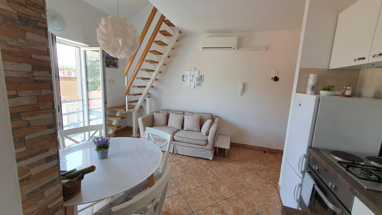 Apartment Helmut With Sea View Башка Экстерьер фото