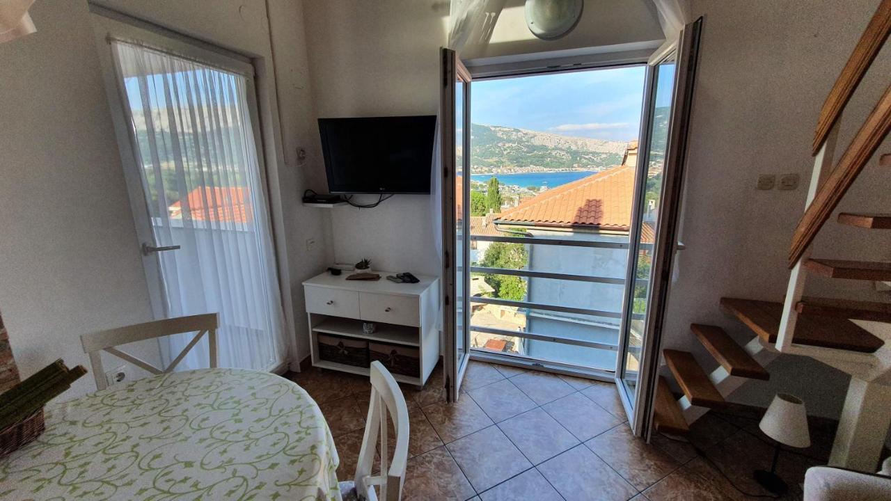 Apartment Helmut With Sea View Башка Экстерьер фото