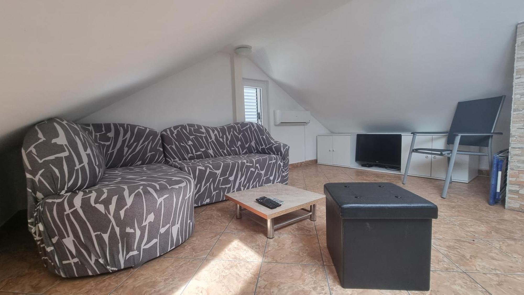 Apartment Helmut With Sea View Башка Экстерьер фото